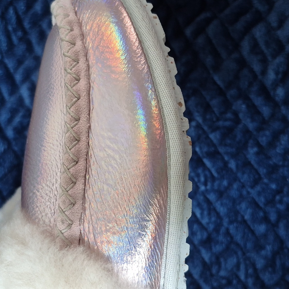 Manitobah Mukluks Pink Illusion Cabin Slide Slippers Size 8 New In Box - Picture 6 of 16